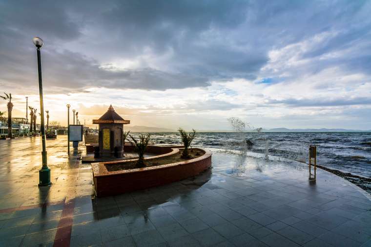 Büyükşehir Belediyesi, Altınoluk (Akçay) ve Akçakoca’daki Sosyal Tesislerinde Ücretsiz Tatil Yapma İmkanı Sunuyor.